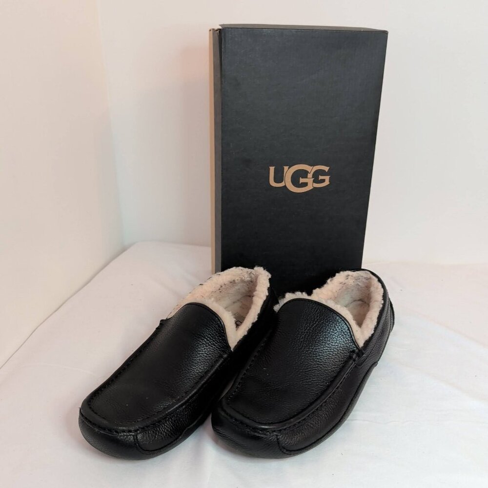 UGG Men's Black Ascot Leather Slippers